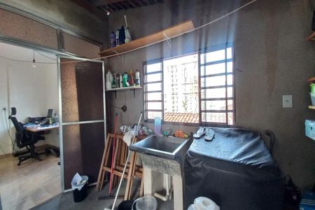 Casa à venda com 129m², 3 quartos e 1 vagaÁrea de Serviço