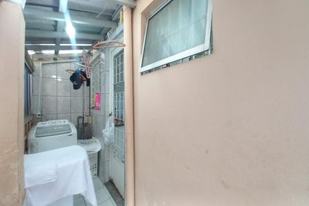 Casa à venda com 129m², 3 quartos e 1 vagaÁrea de Serviço