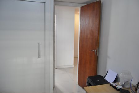 Casa de condomínio à venda com 200m², 5 quartos e 1 vagaQuarto 3