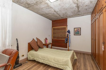 Casa à venda com 228m², 3 quartos e 2 vagas