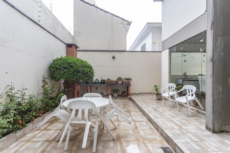 Casa à venda com 228m², 3 quartos e 2 vagas