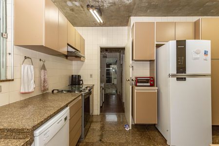 Casa à venda com 228m², 3 quartos e 2 vagas