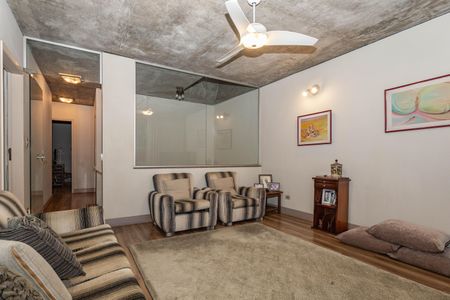 Casa à venda com 228m², 3 quartos e 2 vagas