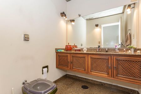 Casa à venda com 228m², 3 quartos e 2 vagas