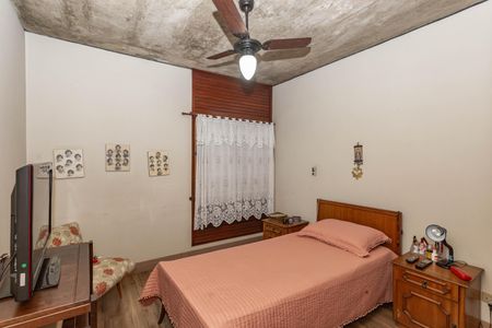Casa à venda com 228m², 3 quartos e 2 vagas
