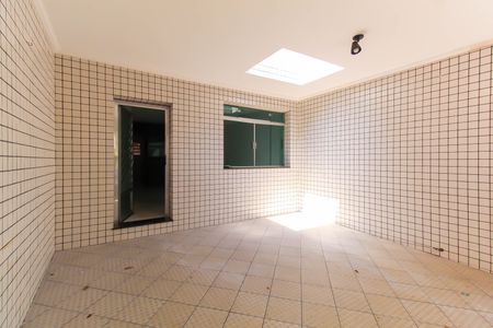 Casa à venda com 126m², 2 quartos e 2 vagasGaragem