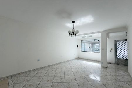 Casa à venda com 2 quartos, 126m² em Vila Claudia, São Paulo