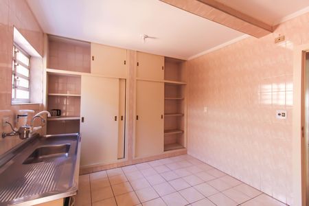 Casa à venda com 126m², 2 quartos e 2 vagasCozinha