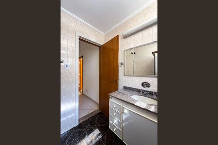 Banheiro 2 de casa à venda com 2 quartos, 126m² em Vila Claudia, São Paulo