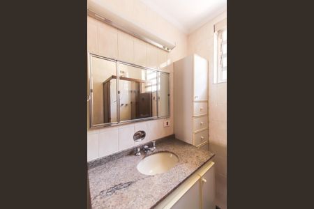 Casa à venda com 126m², 2 quartos e 2 vagasBanheiro