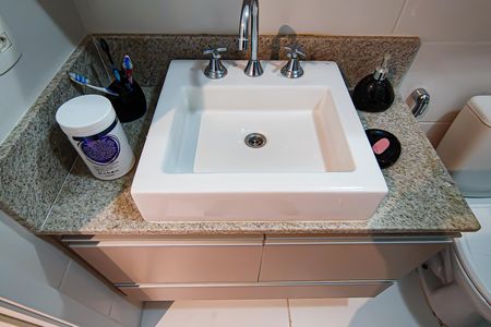 Apartamento à venda com 82m², 3 quartos e 1 vagabanheiro social