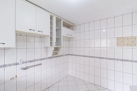 Apartamento para alugar com 57m², 2 quartos e 1 vaga Apartamento para alugar com 57m², 2 quartos e 1 vagaCozinha e área de serviço