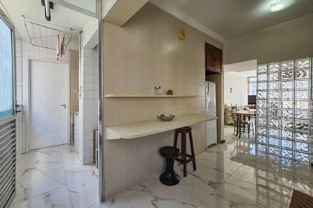 Apartamento para alugar com 146m², 4 quartos e 1 vagaÁrea de serviço