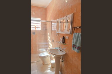 Casa para alugar com 140m², 4 quartos e 2 vagas Casa para alugar com 140m², 4 quartos e 2 vagasBanheiro /Quarto 3