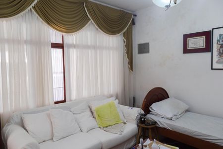 Casa para alugar com 140m², 4 quartos e 2 vagas Casa para alugar com 140m², 4 quartos e 2 vagasSala