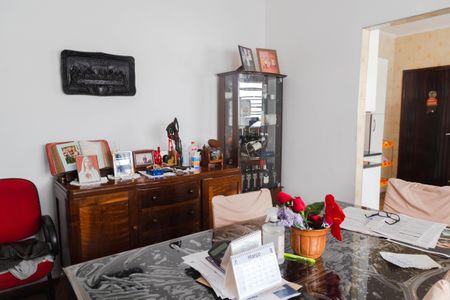 Casa para alugar com 140m², 4 quartos e 2 vagas Casa para alugar com 140m², 4 quartos e 2 vagasSala