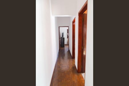 Casa para alugar com 140m², 4 quartos e 2 vagas Casa para alugar com 140m², 4 quartos e 2 vagasCorredor