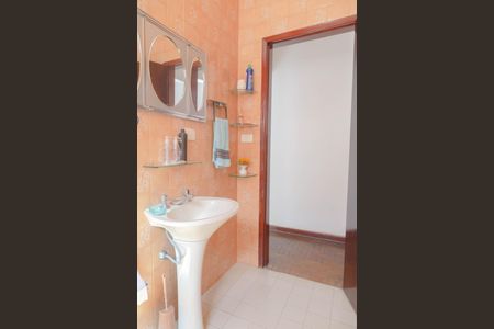 Casa para alugar com 140m², 4 quartos e 2 vagas Casa para alugar com 140m², 4 quartos e 2 vagasBanheiro /Quarto 3