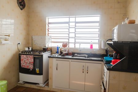 Casa para alugar com 140m², 4 quartos e 2 vagas Casa para alugar com 140m², 4 quartos e 2 vagasCozinha