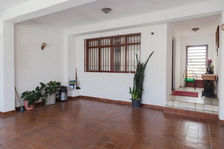 Casa para alugar com 140m², 4 quartos e 2 vagas Casa para alugar com 140m², 4 quartos e 2 vagasÁrea comum