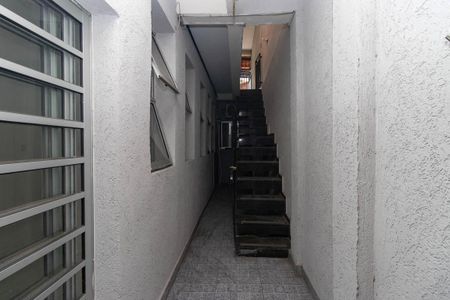 Casa para alugar com 100m², 2 quartos e sem vagaCorredor externo