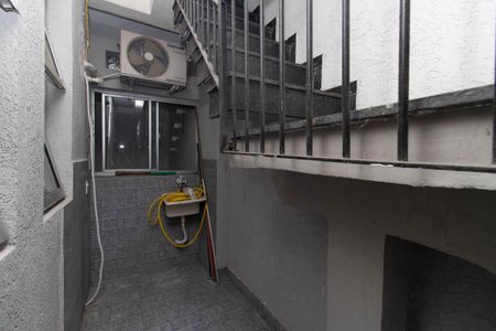 Casa para alugar com 100m², 2 quartos e sem vagaCorredor externo