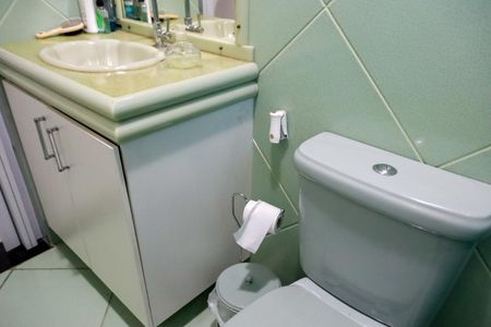 Casa à venda com 274m², 5 quartos e 2 vagasBanheiro 2