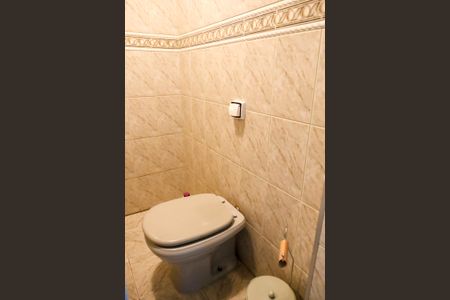 Casa à venda com 274m², 5 quartos e 2 vagasBanheiro 3