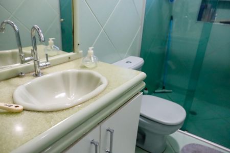 Casa à venda com 274m², 5 quartos e 2 vagasBanheiro 2