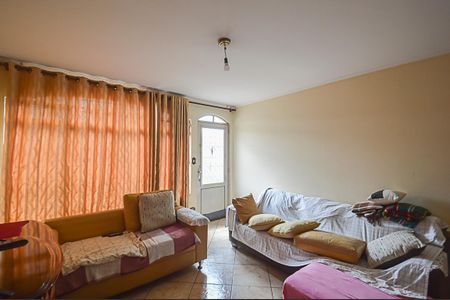 Casa à venda com 195m², 3 quartos e 5 vagasSala