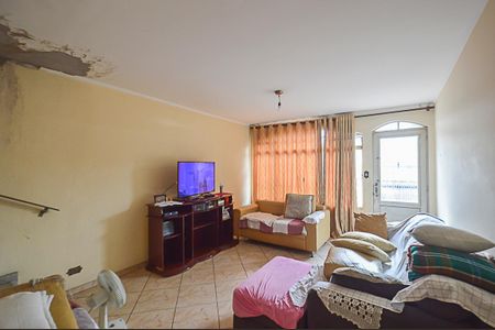 Casa à venda com 195m², 3 quartos e 5 vagasSala