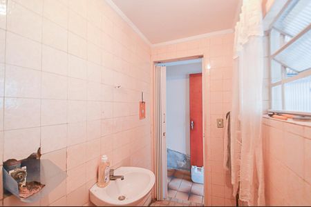 Casa à venda com 195m², 3 quartos e 5 vagasBanheiro de serviço