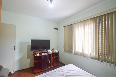 Casa à venda com 195m², 3 quartos e 5 vagasQuarto 2