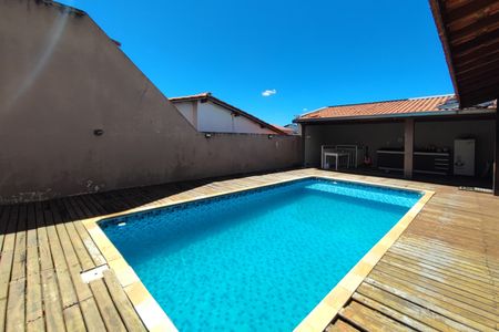 Casa para alugar com 300m², 4 quartos e 3 vagasPiscina