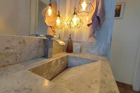 Casa para alugar com 300m², 4 quartos e 3 vagasBanheiro 2