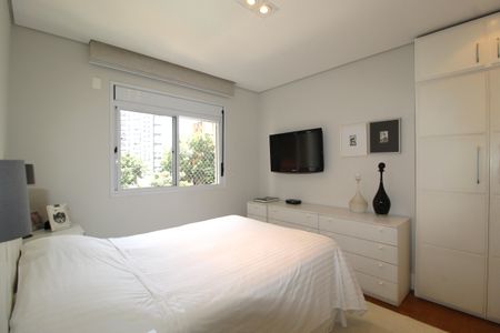 Apartamento à venda com 280m², 3 quartos e 4 vagasQuarto 2 - Suíte