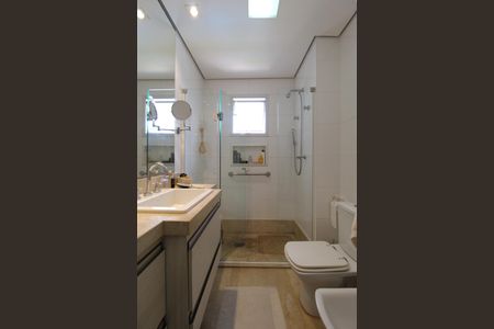 Apartamento à venda com 280m², 3 quartos e 4 vagasBanheiro da Suíte 3