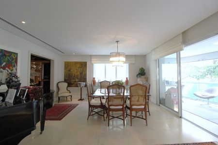 Apartamento à venda com 280m², 3 quartos e 4 vagasSala