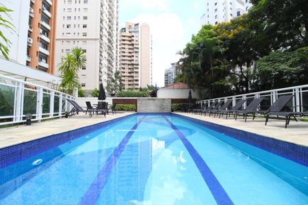 Apartamento à venda com 280m², 3 quartos e 4 vagasÁrea Comum - Piscina