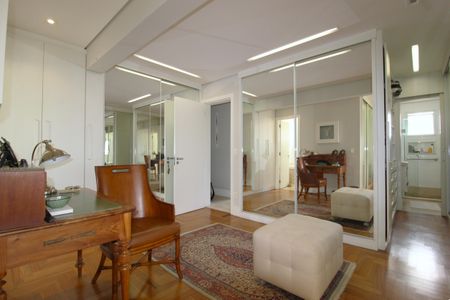 Apartamento à venda com 280m², 3 quartos e 4 vagasQuarto 3 - Suíte