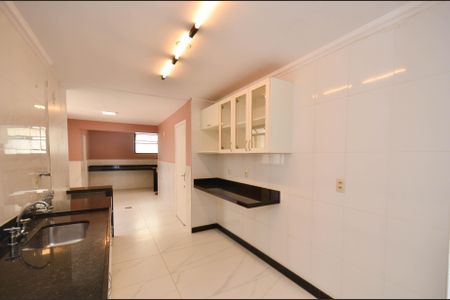 Apartamento para alugar com 149m², 3 quartos e 2 vagas Apartamento para alugar com 149m², 3 quartos e 2 vagasCozinha