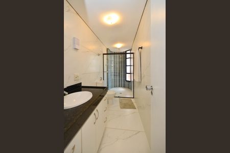 Apartamento para alugar com 149m², 3 quartos e 2 vagas Apartamento para alugar com 149m², 3 quartos e 2 vagasBanheiro social