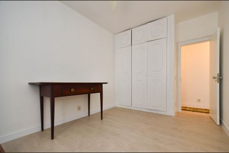 Apartamento para alugar com 149m², 3 quartos e 2 vagas Apartamento para alugar com 149m², 3 quartos e 2 vagasQuarto2