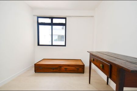 Apartamento para alugar com 149m², 3 quartos e 2 vagas Apartamento para alugar com 149m², 3 quartos e 2 vagasQuarto2