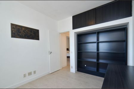 Apartamento para alugar com 149m², 3 quartos e 2 vagas Apartamento para alugar com 149m², 3 quartos e 2 vagasQuarto1