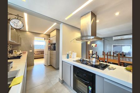 Apartamento para alugar com 117m², 3 quartos e 2 vagas Apartamento para alugar com 117m², 3 quartos e 2 vagasCozinha