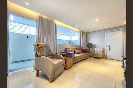 Apartamento para alugar com 117m², 3 quartos e 2 vagas Apartamento para alugar com 117m², 3 quartos e 2 vagasSala