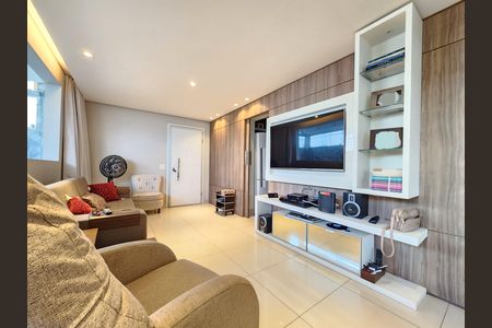 Apartamento para alugar com 117m², 3 quartos e 2 vagas Apartamento para alugar com 117m², 3 quartos e 2 vagasSala