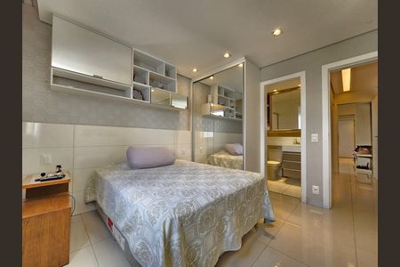 Apartamento para alugar com 117m², 3 quartos e 2 vagas Apartamento para alugar com 117m², 3 quartos e 2 vagasSuíte