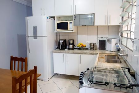 Casa à venda com 207m², 4 quartos e 2 vagas Casa à venda com 207m², 4 quartos e 2 vagascozinha